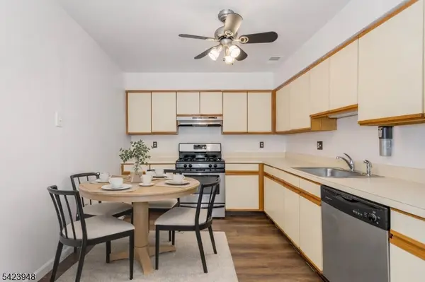 483 Forest St #10, Kearny Town, NJ 07032