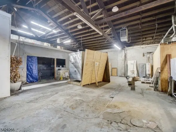 41-43 Malvern St, Newark City, NJ 07105