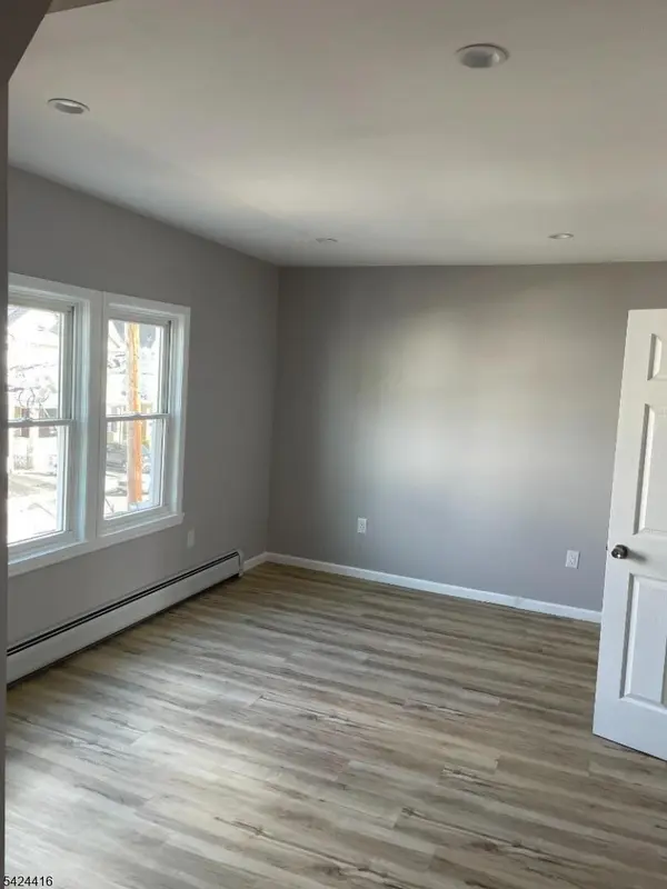 454 E 31St St #2, Paterson City, NJ 07504