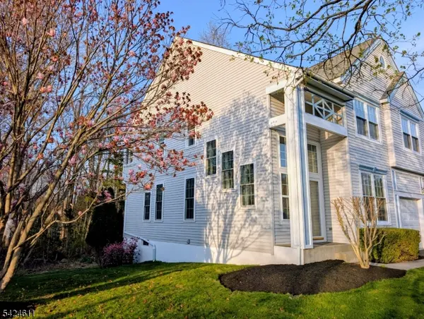 98 Harvard Cir, Montgomery Twp., NJ 08540