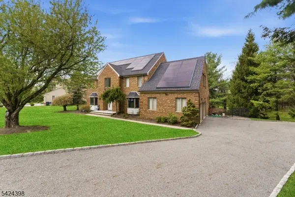 8 Danielle Dr, Wayne Twp., NJ 07470