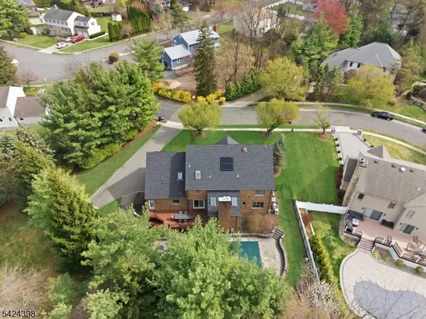 8 Danielle Dr, Wayne Twp., NJ 07470