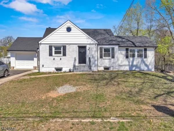 29 Stansfield Pl, North Haledon Boro, NJ 07508