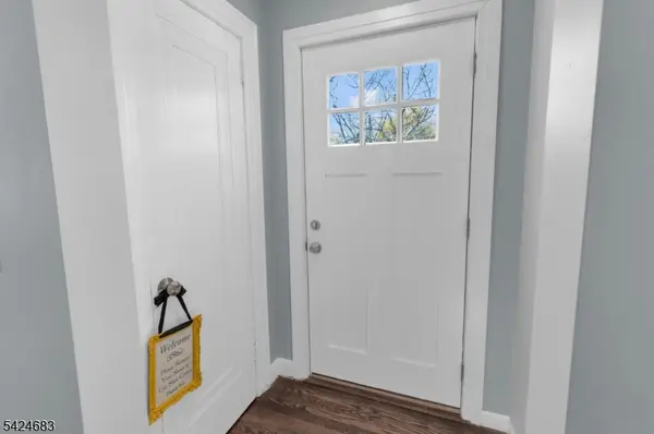 29 Stansfield Pl, North Haledon Boro, NJ 07508