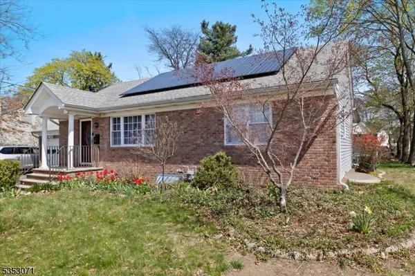 35 E Ridgewood Ave, Paramus Boro, NJ 07652