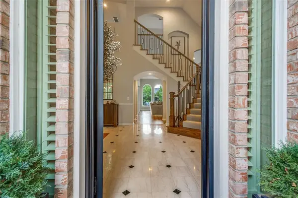 6613 Shadow Crest Drive, Plano, TX 75093