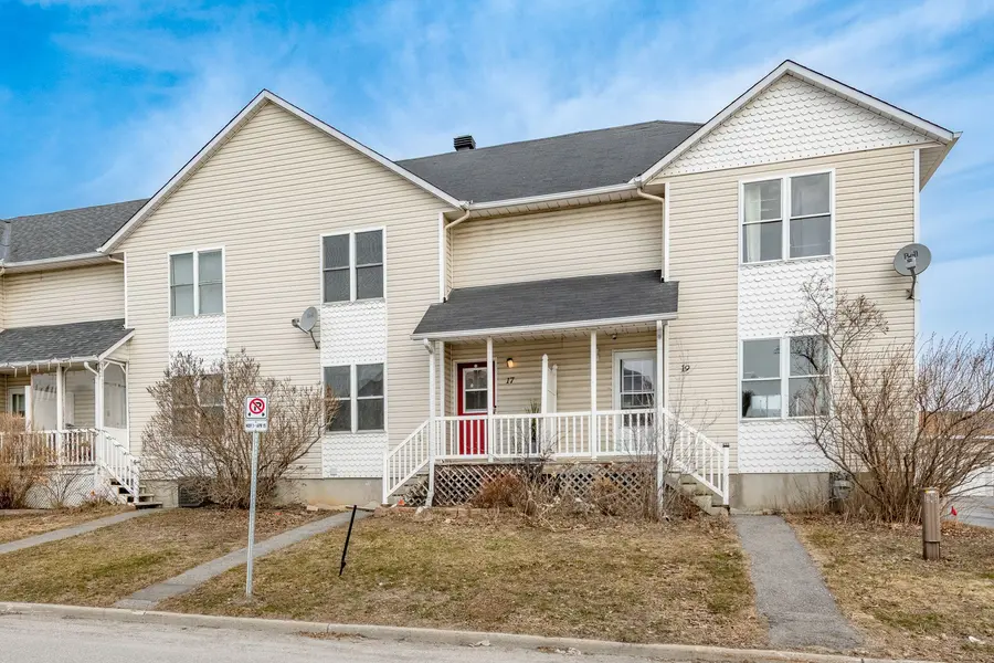 17 Johnston ST, Carleton Place, ON K7C 4R7