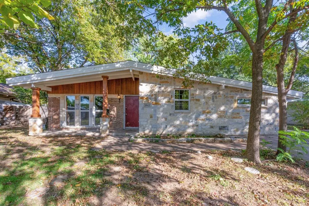 1912 S Harvard Street, Irving, TX 75061