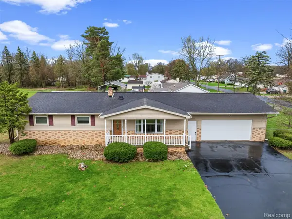 11840 Woodland DR, Venice Township, MI 48449