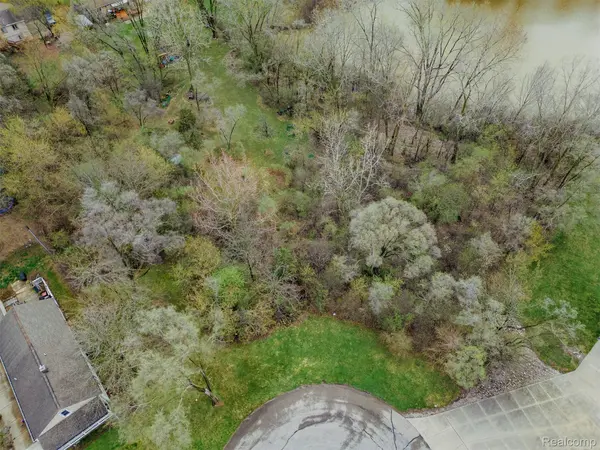 000 Martell, Rochester Hills, MI 48309