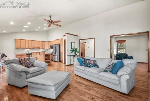 250 Bennington DR, Colorado Springs, CO 80906