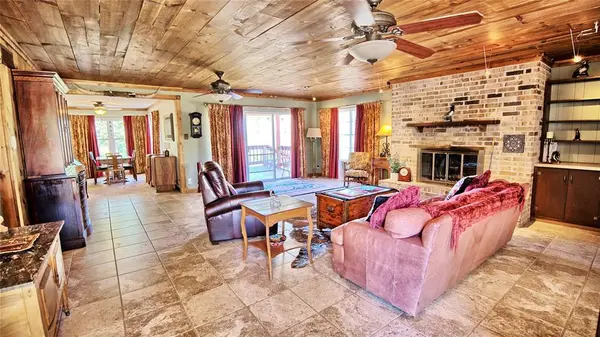 373 Nocona Drive, Nocona, TX 76255