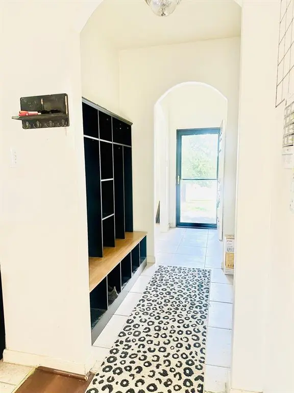 111 Rebel Road, Venus, TX 76084