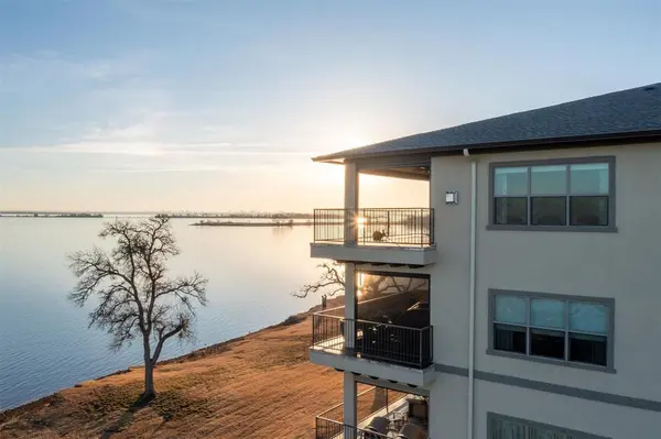 500 Waters Edge Drive #313, Lake Dallas, TX 75065