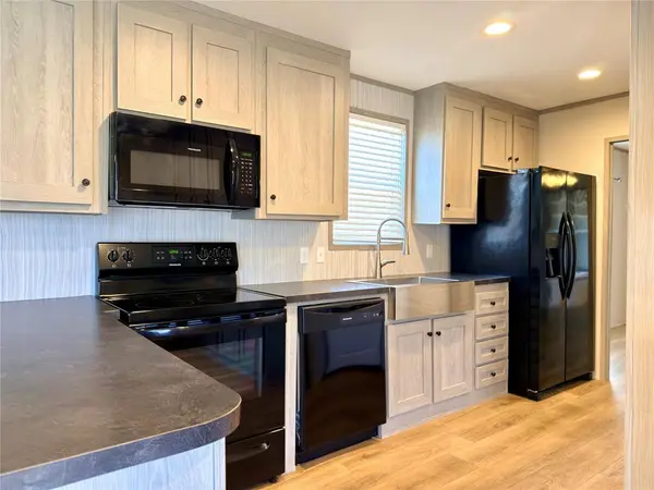 229 Forest Lane Drive #B, Mabank, TX 75156