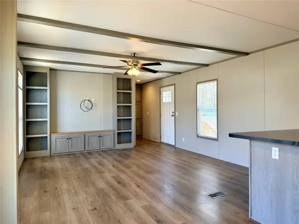 229 Forest Lane Drive #B, Mabank, TX 75156