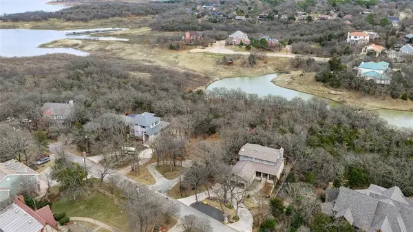 2936 Peninsula Drive, Grapevine, TX 76051