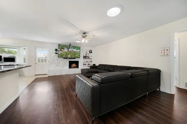 1803 Windlea Drive, Euless, TX 76040