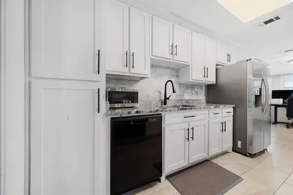 1803 Windlea Drive, Euless, TX 76040