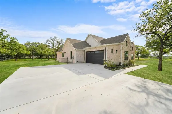 1000 Bluebonnet Ridge, Weatherford, TX 76087