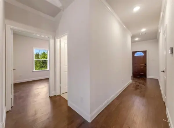 2033 S Edgewood Terrace, Fort Worth, TX 76105