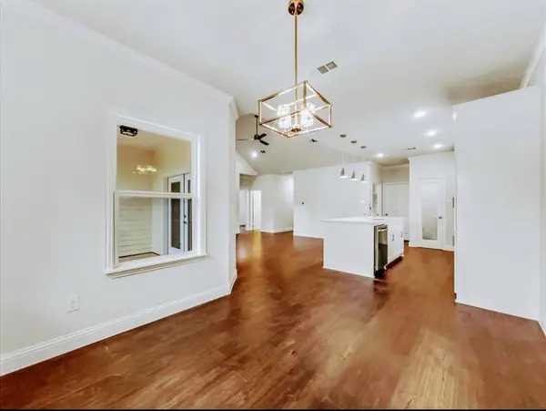 2033 S Edgewood Terrace, Fort Worth, TX 76105