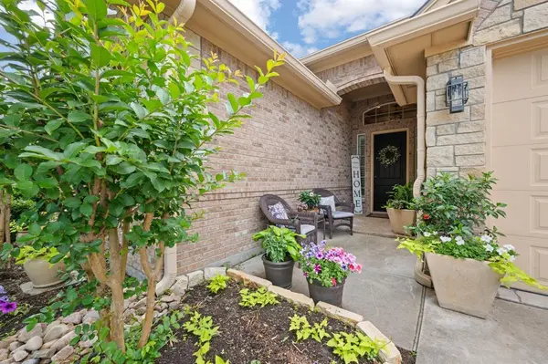 408 Blue Daze Court, Burleson, TX 76028