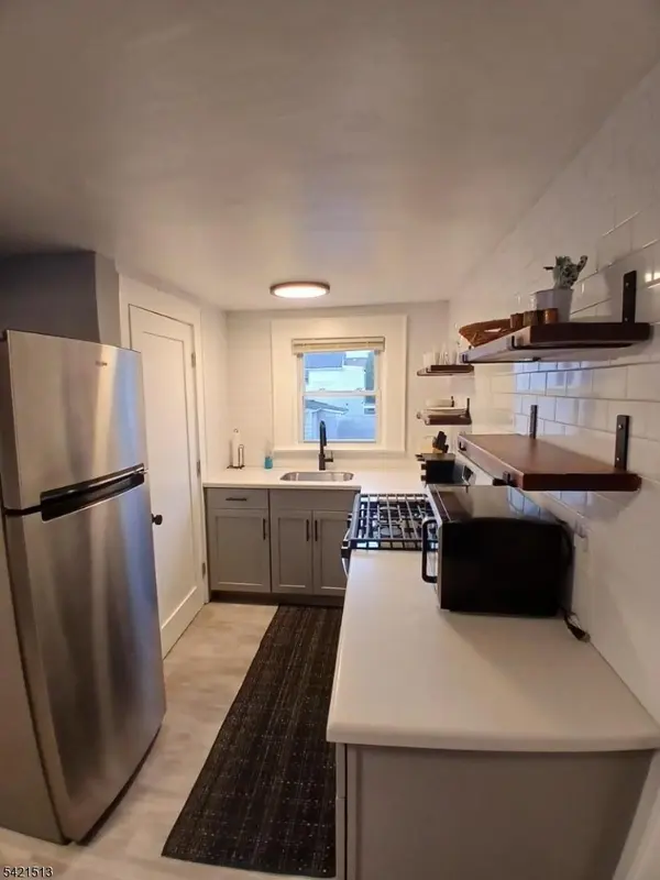 17 Thomas St #2, Bloomfield Twp., NJ 07003