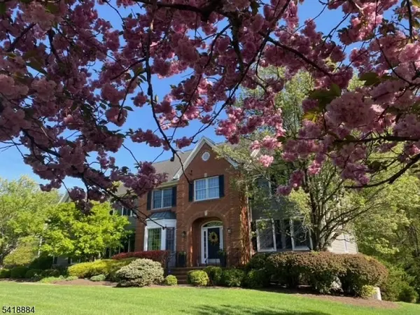 2 Fieldcrest Rd, Chester Twp., NJ 07930