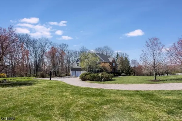 2 Fieldcrest Rd, Chester Twp., NJ 07930