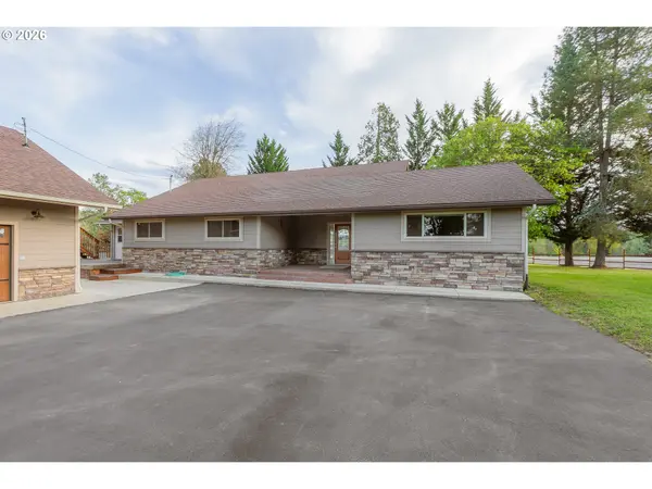 8160 LOOKINGGLASS RD, Roseburg, OR 97471