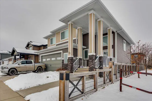 30 Tagish AVE, Red Deer, AB T4P 0Y6