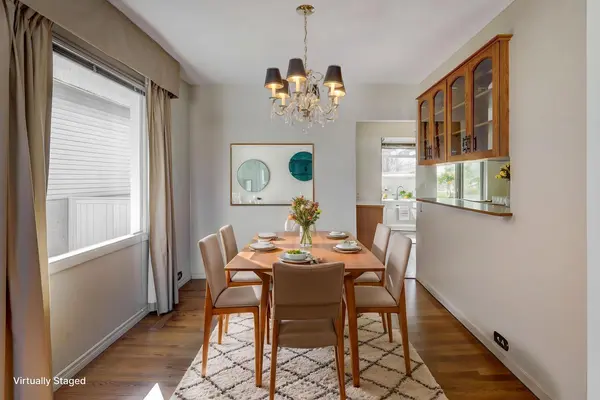 1008 Motherwell RD NE, Calgary, AB T2E 6E7