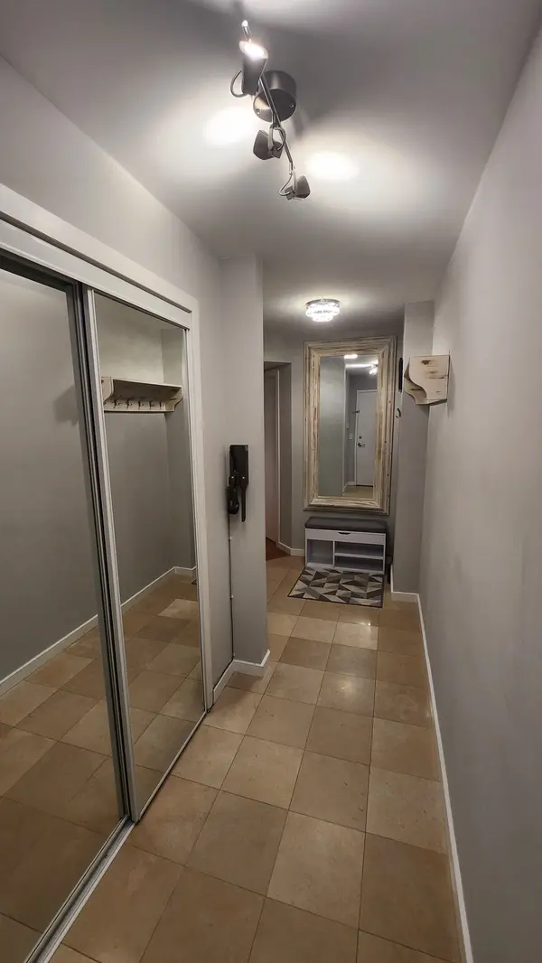 8 York ST #1912, Toronto C01, ON M5J 2Y2