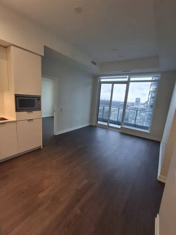 7 Golden Lion HTS, Toronto C14, ON M2M 0C1