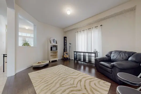 23 Edwin Carr ST, Clarington, ON L1C 0R8