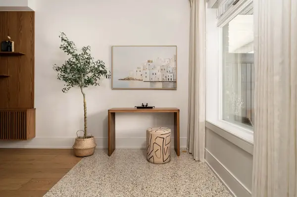 273A Salem AVE, Toronto W02, ON M6H 3C8