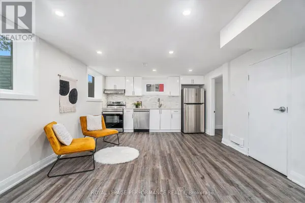 26 Majestic DR, South Of Baseline To Knoxdale, ON K2G 1C7