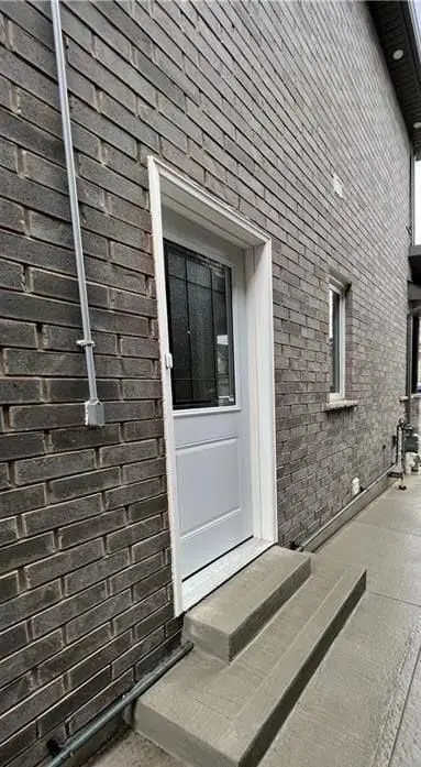 22 Pondcliffe DR #Basement, Kitchener, ON N2R 0M1