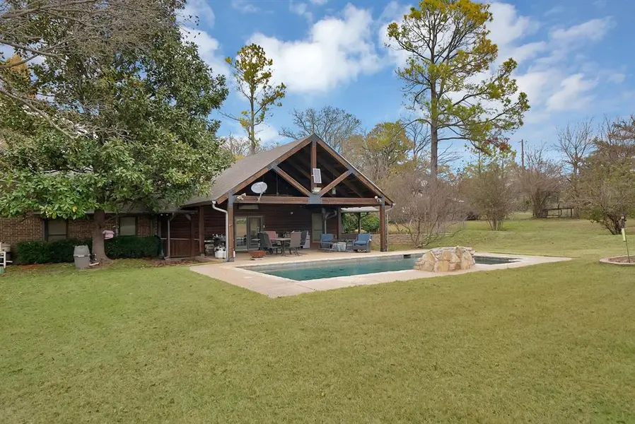 1317 Sweet Springs Road, Weatherford, TX 76088