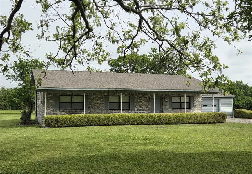 1104 W 13th, Bonham, TX 75418