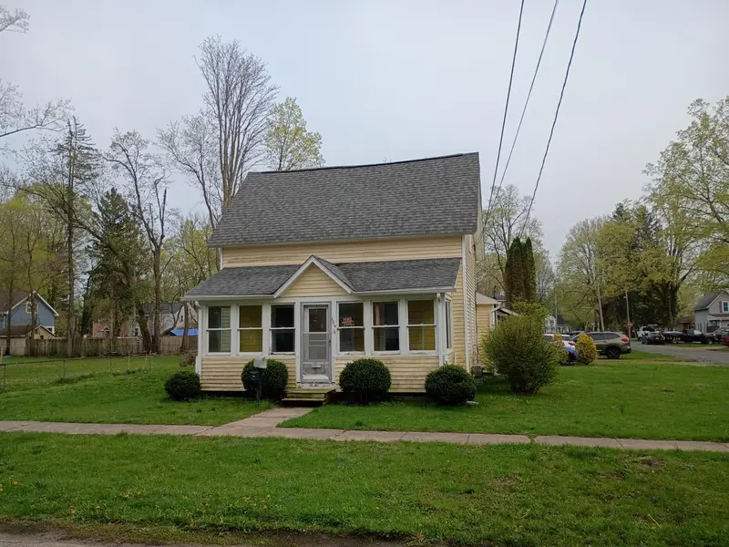 109 E Cass ST, Bangor City, MI 49013