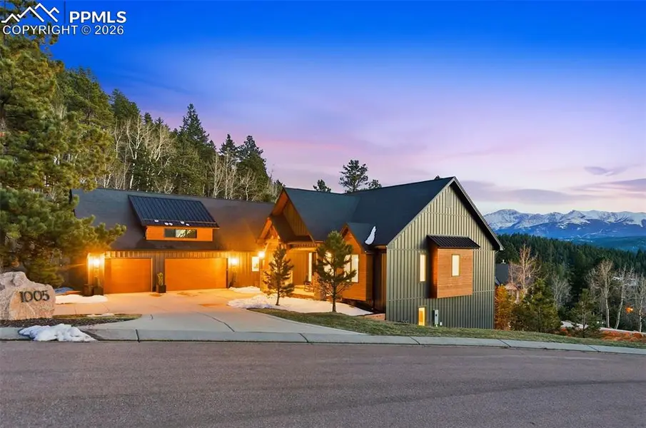 1005 Locklin WAY, Woodland Park, CO 80863