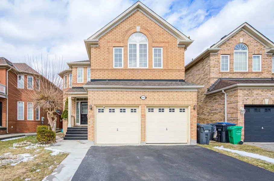 3696 Waterfall CRES, Mississauga, ON L5N 8G8