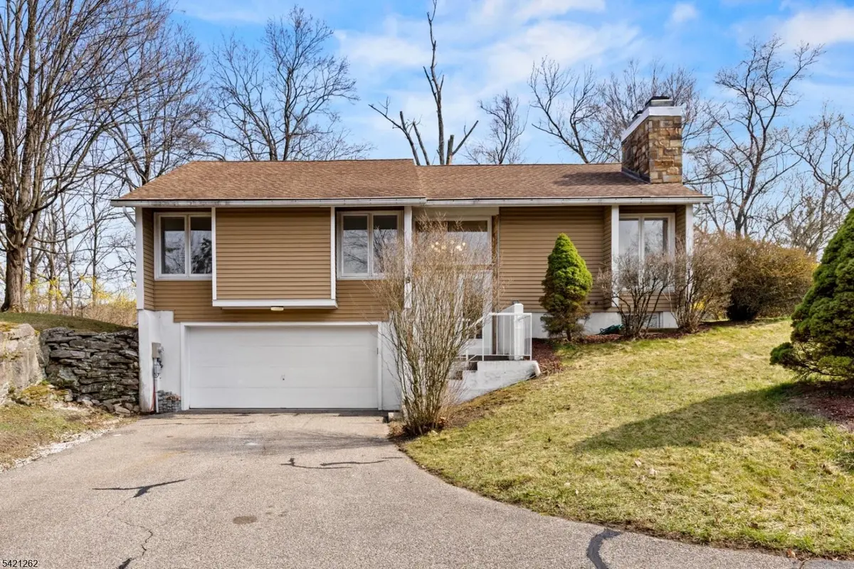 8 Canada Goose Dr, Allamuchy Twp., NJ 07840