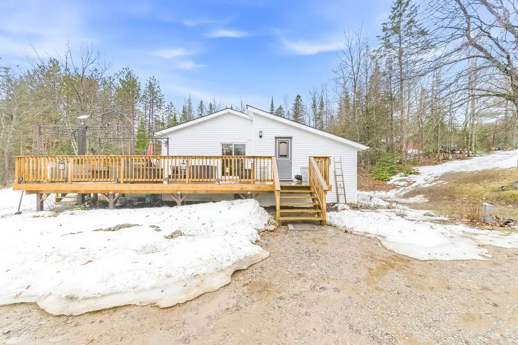 96 Addington Rd. 6 RD, Addington Highlands, ON K0H 1K0