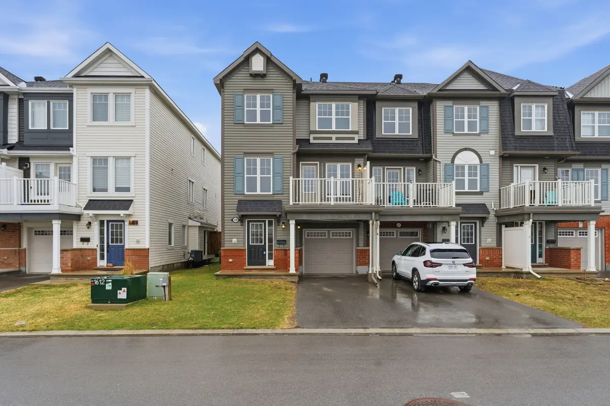 359 Sweetfern CRES, Orleans - Cumberland And Area, ON K4A 1A5