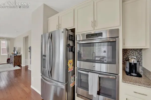 7106 Golden Acacia LN, Colorado Springs, CO 80927