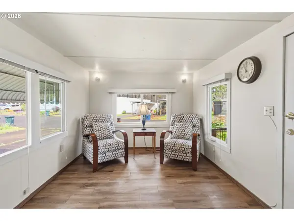 205 S 54TH ST #10, Springfield, OR 97478