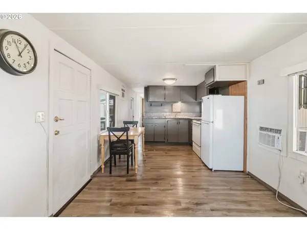 205 S 54TH ST #10, Springfield, OR 97478